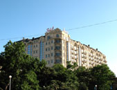 Город Баку, Крыша здания над станцией метро Сахил, металлочерепица POIMUKATE